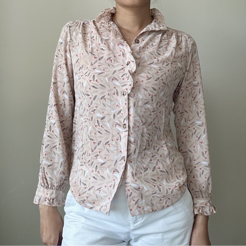 Vintage ruffle collar blouse